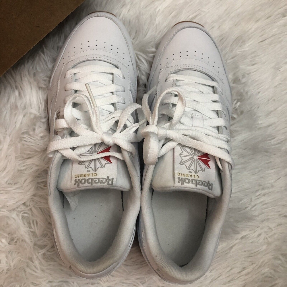 Reebok White Sneakers Women's Size 7.5 Classic Leather Shoes Casual New - Picture 2 of 4